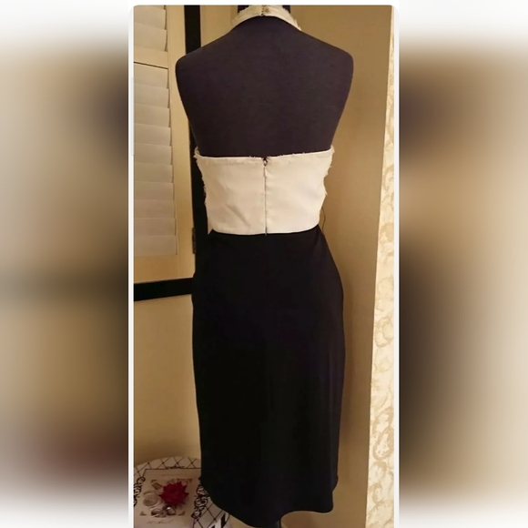 Old Money Black & White BCBG MaxAzria Halter Cocktail Dress w Pockets XS 2 Ivory - Picture 2 of 7